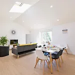 Lägenhet La Maison Celeste Jardin Et Charme En Hauteur Cholet