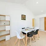 La Maison Celeste Jardin Et Charme En Hauteur