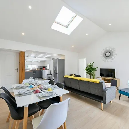 La Maison Celeste Jardin Et Charme En Hauteur Apartamento *