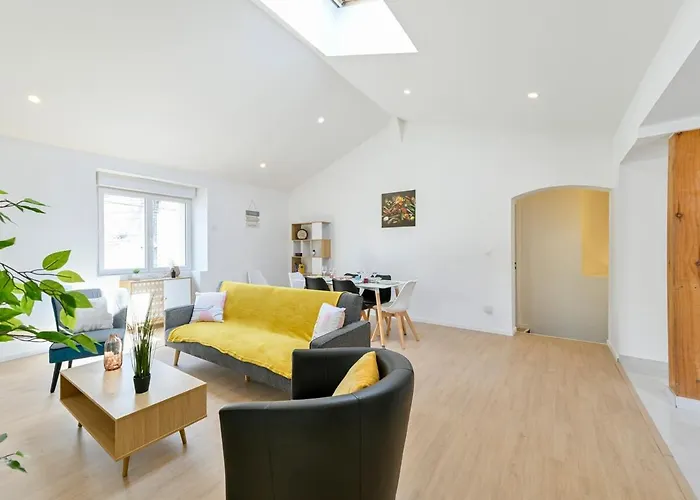 La Maison Celeste Jardin Et Charme En Hauteur