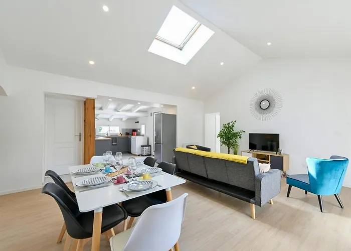 La Maison Celeste Jardin Et Charme En Hauteur Lejlighed *