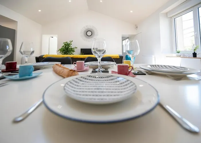 La Maison Celeste Jardin Et Charme En Hauteur * Cholet